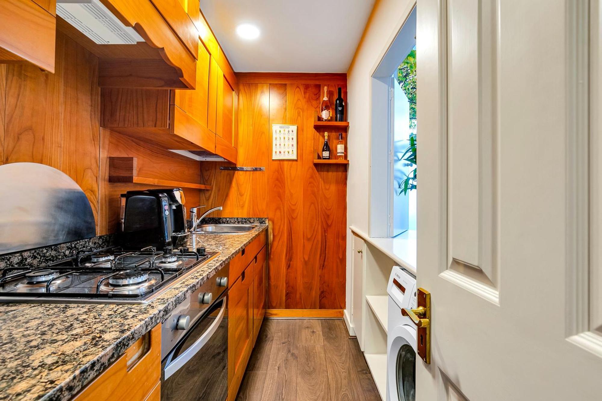 Flat In Victoria Appartamento